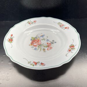Arc Arcopal France Provincial Set of 2 Milk Glass 9" Soup / Salad Bowls Vintage